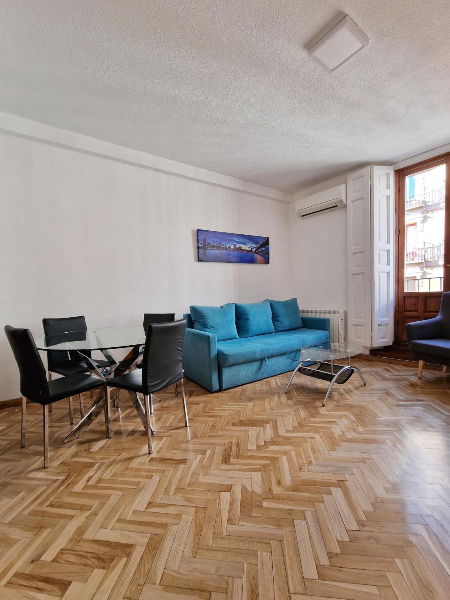 Mayor Calle: Historic Centro Apartment near Plaza Mayor Madrid Exterior photo