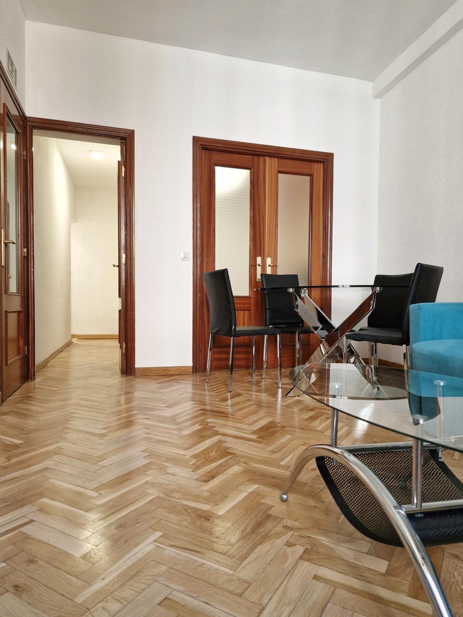 Mayor Calle: Historic Centro Apartment near Plaza Mayor Madrid Exterior photo